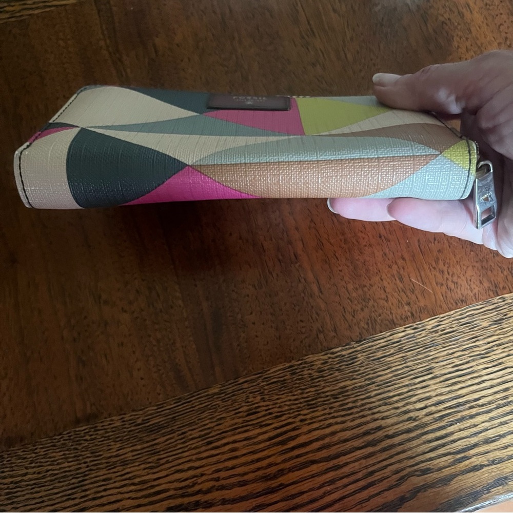 Fossil zip around wallet - Picture 8 of 8